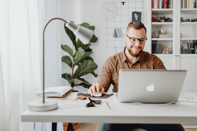 man-using-macbook